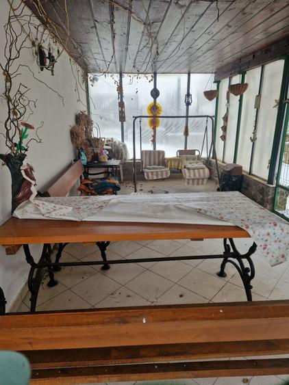 Casă individuală cu 10 camere cu Teren 2500 Mp în Central