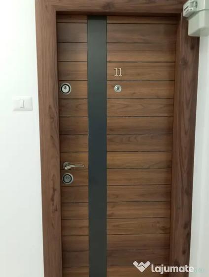 Apartament cu 3 camere decomandat, mobilat în Titan