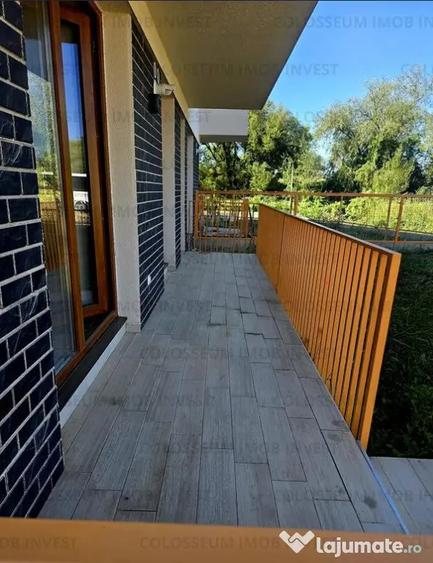 Apartament cu 2 camere decomandat în Tractorul