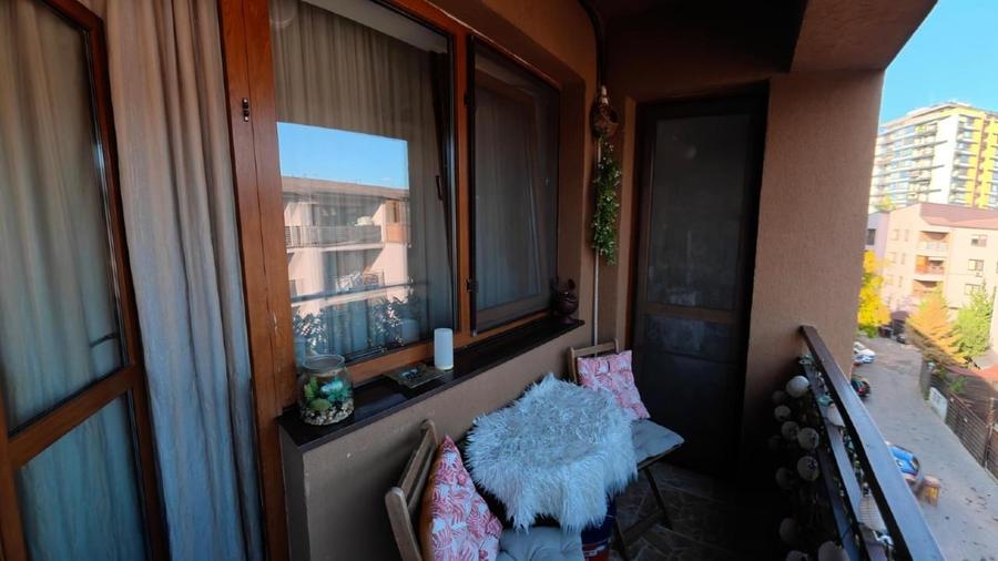 Apartament cu 2 camere decomandat, mobilat în Titan