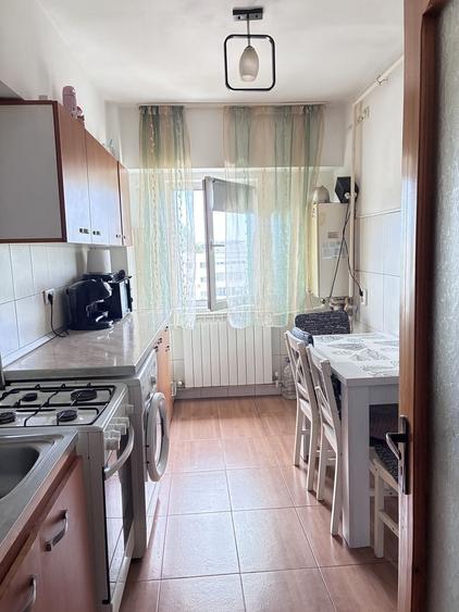 Apartament cu 2 camere decomandat în Est