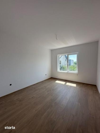 Casă cu 4 camere cu Teren 250 Mp în Central