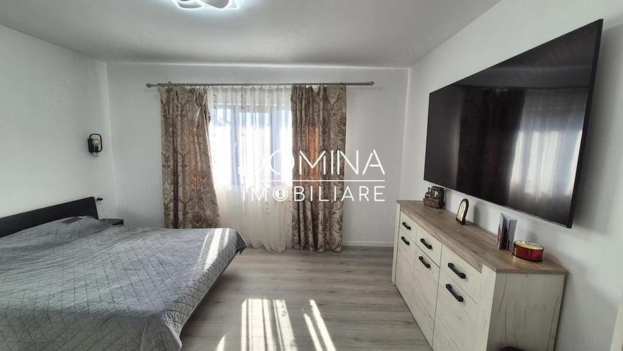 Apartament cu 3 camere decomandat în Primăverii