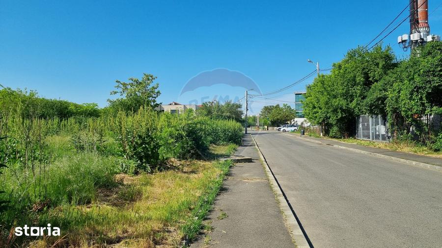 Teren de 2000 mp, în Ion Creangă