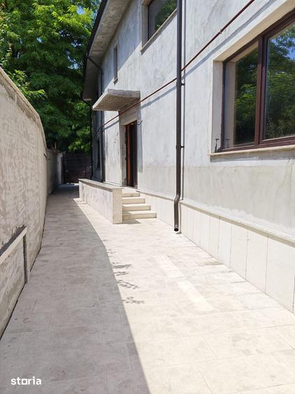Casă cu 3 camere cu Teren 300 Mp în Brătianu