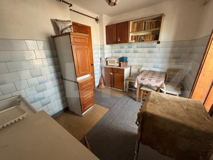 Apartament cu 3 camere decomandat în Micro 12