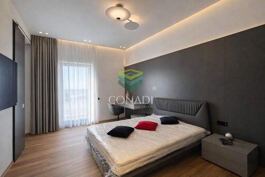 Apartament cu 5 camere semidecomandat în Băneasa