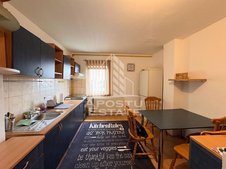 Apartament cu 2 camere semidecomandat în Girocului