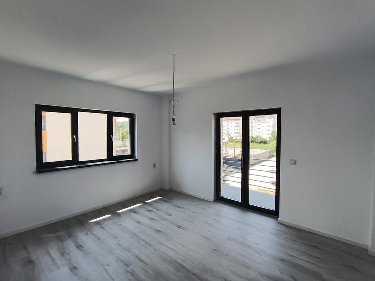 Apartament cu 2 camere decomandat în Vișan