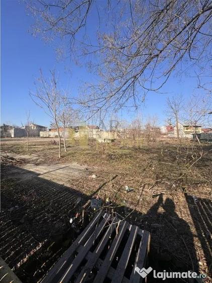Teren de 3261 mp, în Central