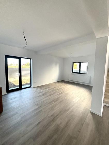 Casă cu 4 camere în Central