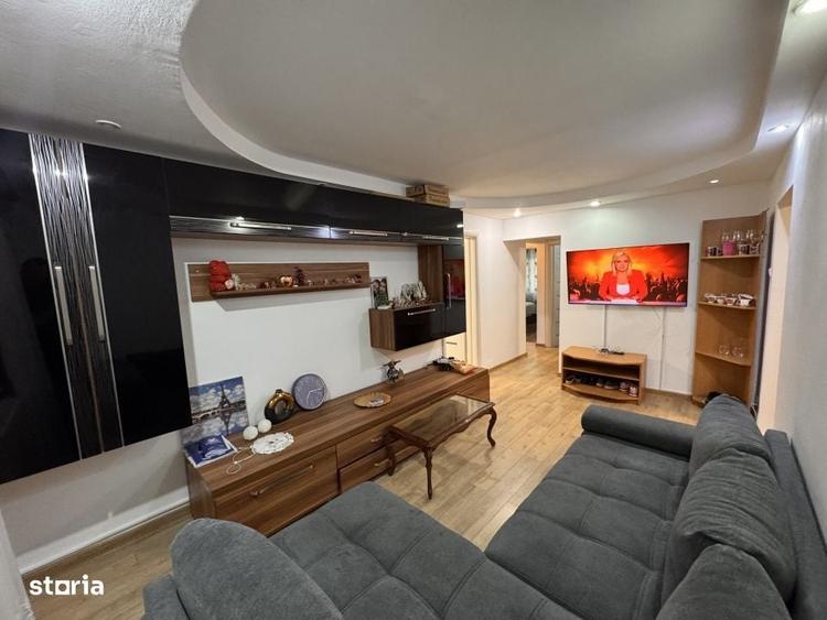 Apartament cu 4 camere decomandat în Lăpuș Argeș