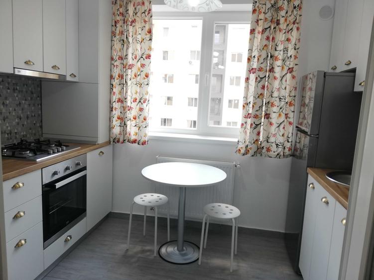 Apartament cu 2 camere semidecomandat în Runcu