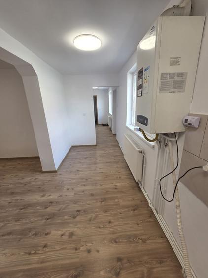 Casă cu 3 camere în Unirii