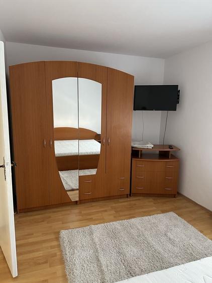 Apartament cu 2 camere semidecomandat în Exterior Vest