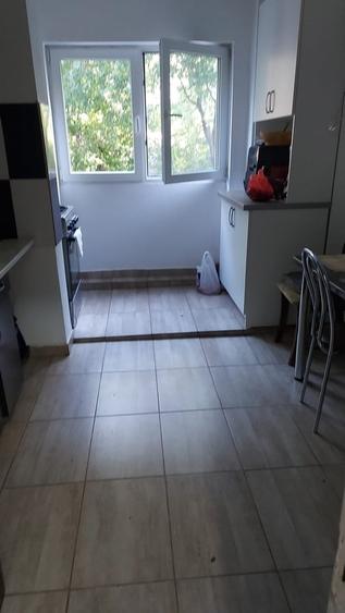 Apartament cu 3 camere decomandat în Pantelimon