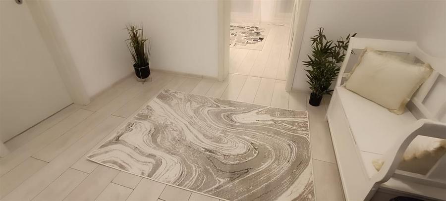 Apartament cu 2 camere decomandat în Tractorul