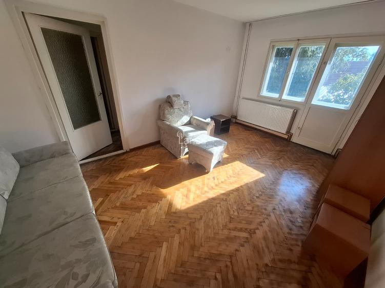 Inchiriez apart 4 camere Vlaicu str. Poetului ID:RH-45799-property