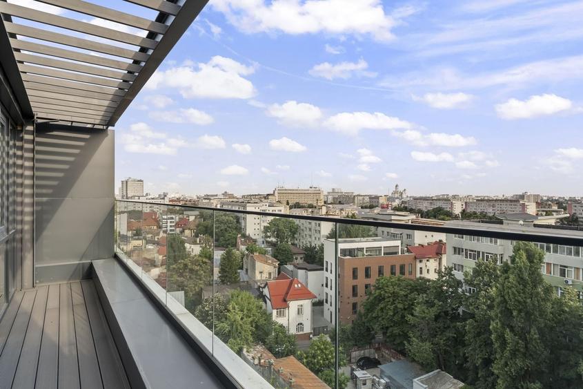 Apartament cu 5 camere decomandat, mobilat în P-ța Victoriei