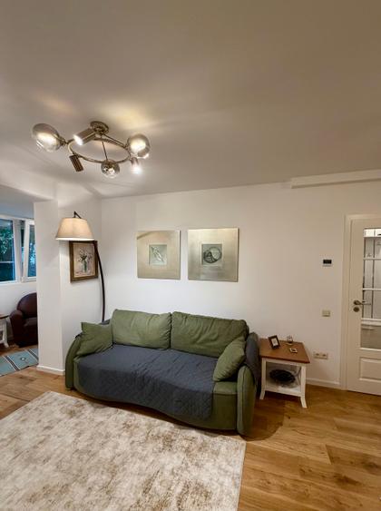 Apartament cu 2 camere semidecomandat în Pajura