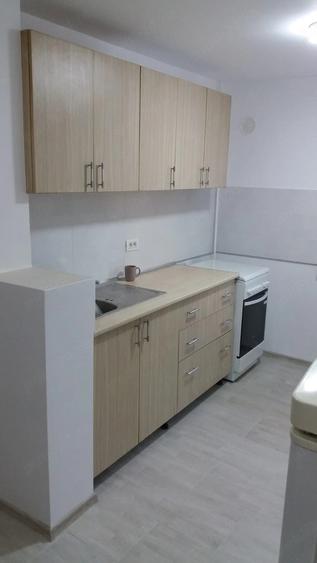 Apartament cu 2 camere decomandat, mobilat în Exterior Vest