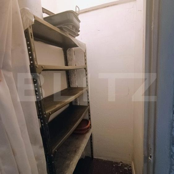 Apartament cu 4 camere decomandat, mobilat în Sud