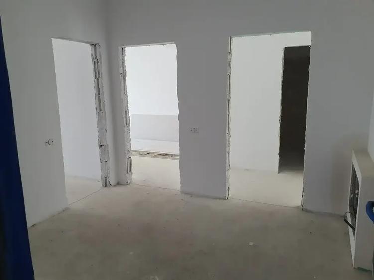 Apartament cu 2 camere decomandat în Theodor Pallady