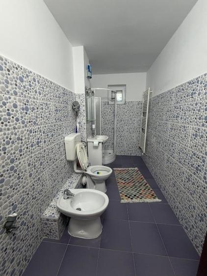Apartament cu 2 camere semidecomandat, mobilat în Central