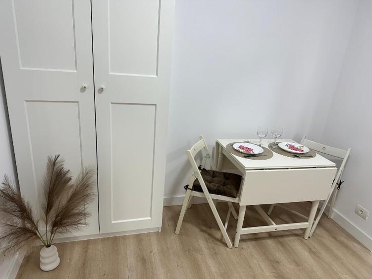 Apartament cu 2 camere decomandat, mobilat în Berceni