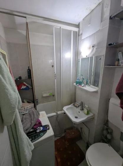 Apartament cu 2 camere semidecomandat, mobilat în Lacul Tei