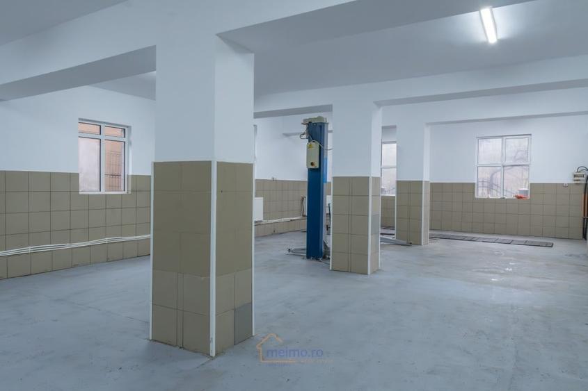 Spațiu comercial, de 150 mp, în Moinești