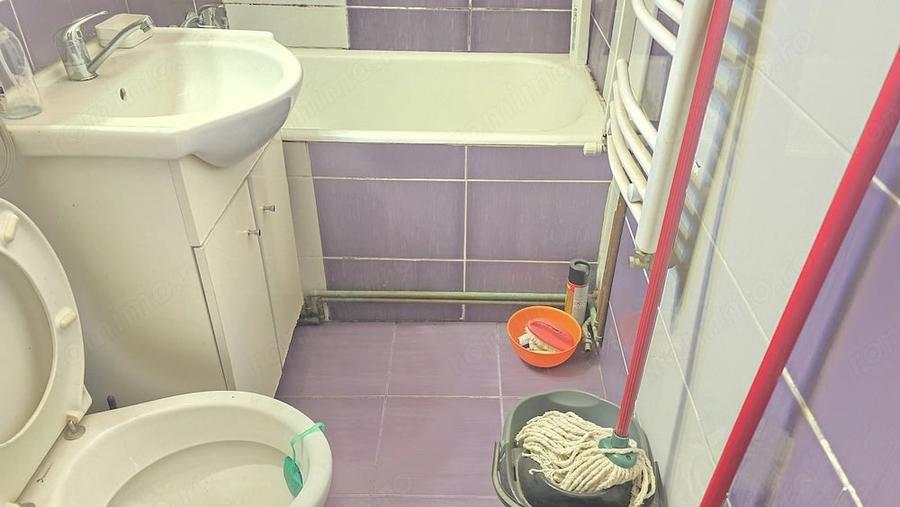Apartament cu 2 camere semidecomandat în Dacia