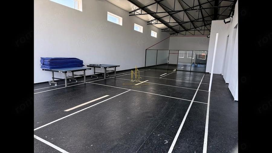 Spațiu comercial, de 10,500 mp, în Șcheia