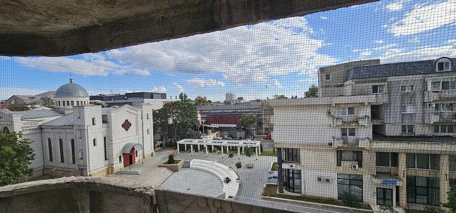 Apartament cu 3 camere decomandat, mobilat în Central