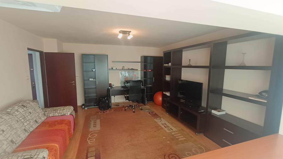Apartament cu 2 camere decomandat în Bucovina
