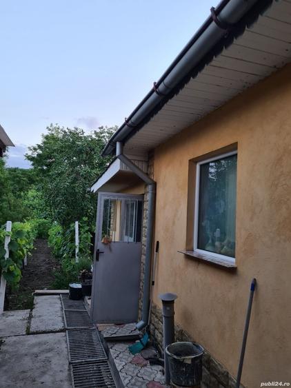 Casă cu 6 camere cu Teren 1100 Mp în Cozia