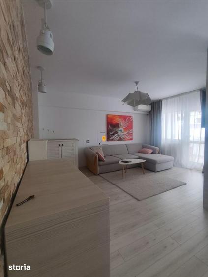 Apartament cu 3 camere decomandat în Republicii