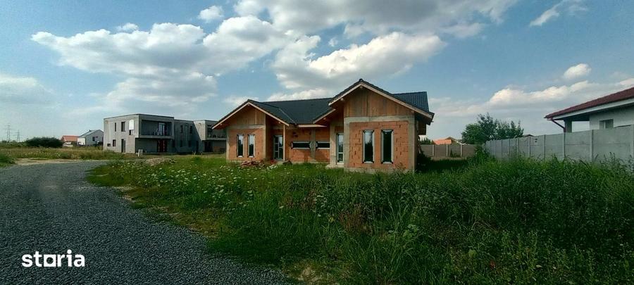 Casă cu 3 camere cu Teren 550 Mp în Moșnița Nouă