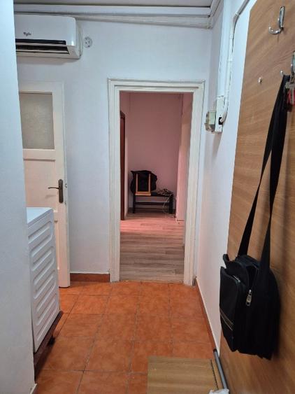 Apartament cu 2 camere decomandat, mobilat în Barbu Văcărescu
