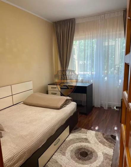 Apartament cu 4 camere decomandat în Faleza Nord