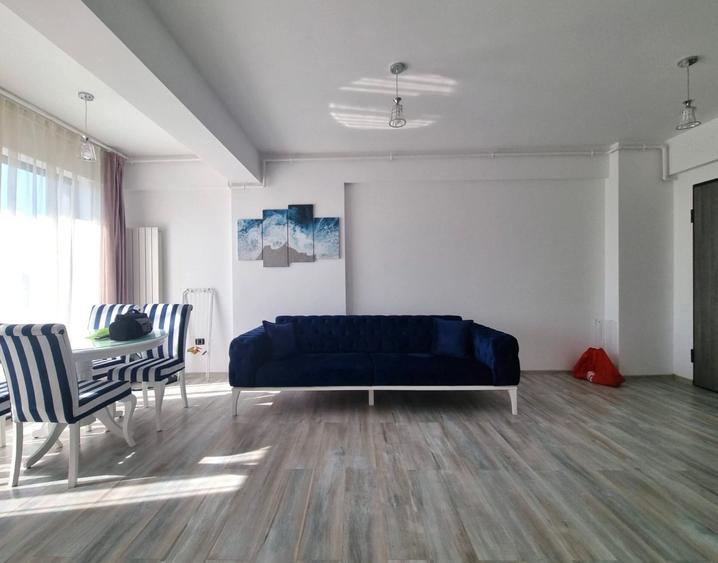 Apartament cu 3 camere decomandat în Mamaia