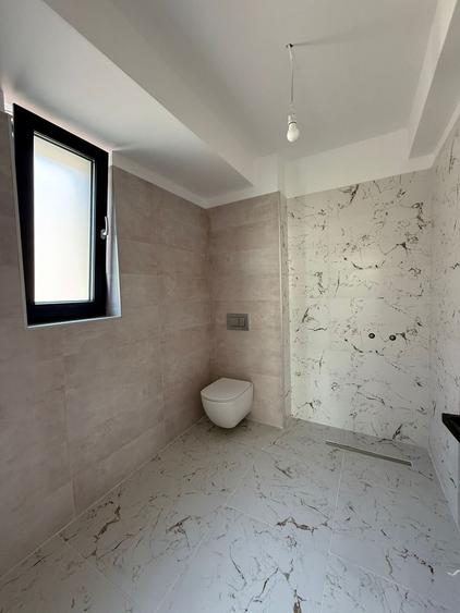 Duplex cu 4 camere cu Canalizare în Theodor Pallady