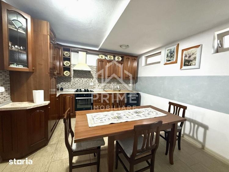 Casă cu 8 camere cu Teren 1200 Mp în Micești
