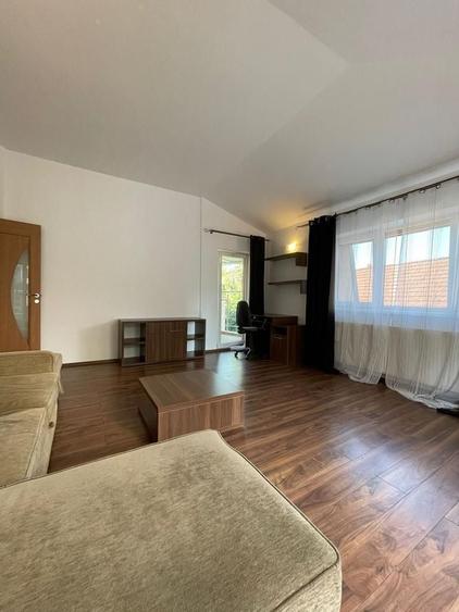 Apartament cu 2 camere decomandat, mobilat în Semicentral