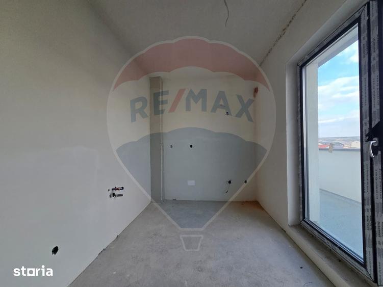 Apartament 3 camere, zona Intre Lacuri - 2