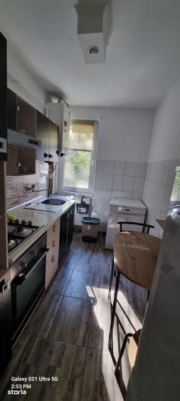 Apartament cu 3 camere în 22 Decembrie 1989