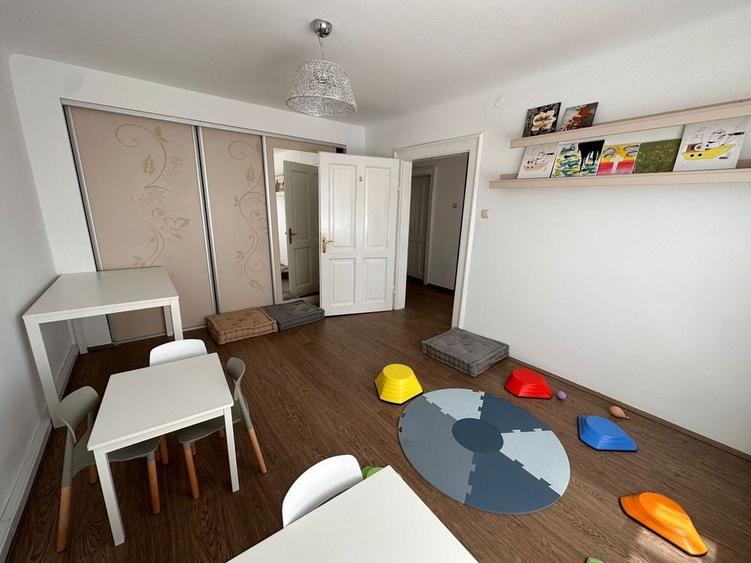 Casă cu 3 camere cu Teren 300 Mp în Central