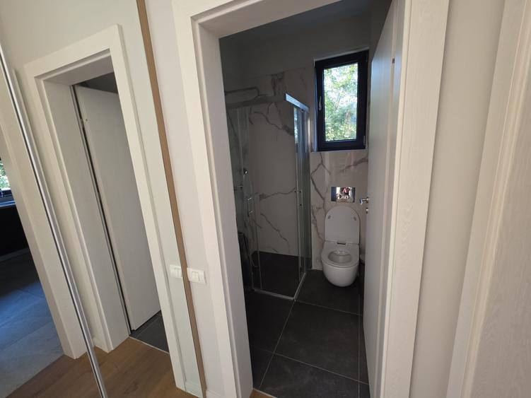 Apartament cu 3 camere decomandat în Pescărie