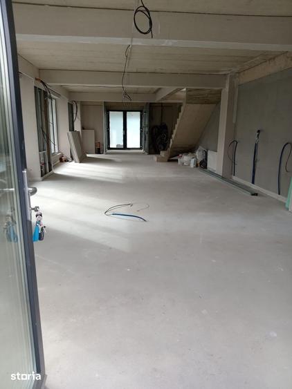 Spațiu comercial, de 200 mp, în Central