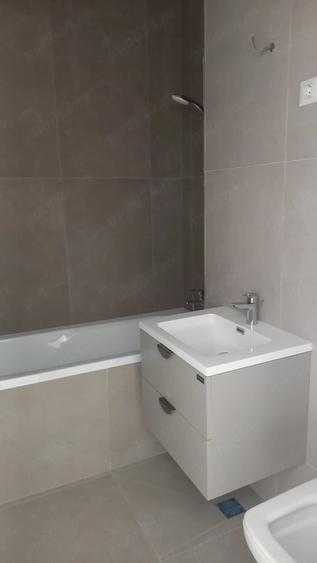 Apartament cu 3 camere decomandat în Nord